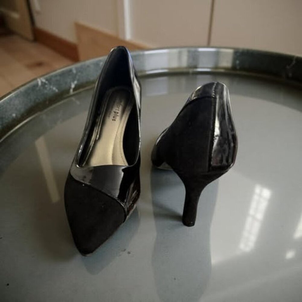 BLACK PUMPS - Picture 2 of 4